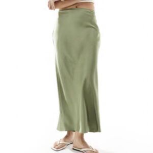 Lioness Skirt Womens XXL Sage Green Hudson Satin Maxi Longline Whimsy Feminine